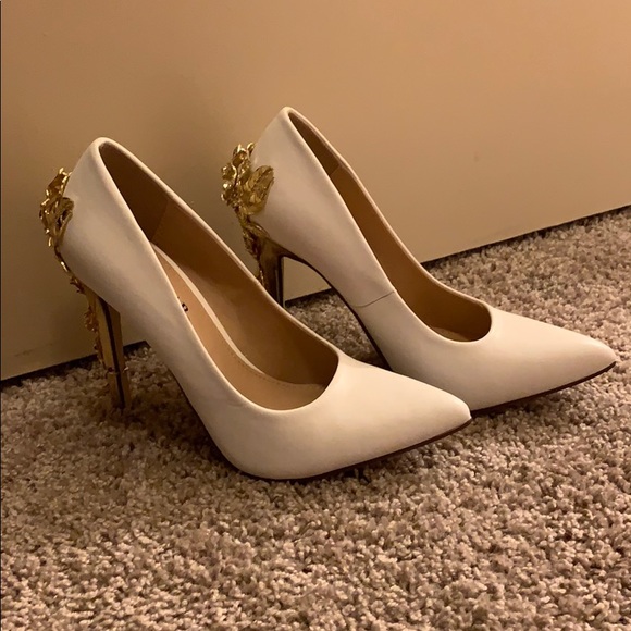 Heels - Picture 4 of 6